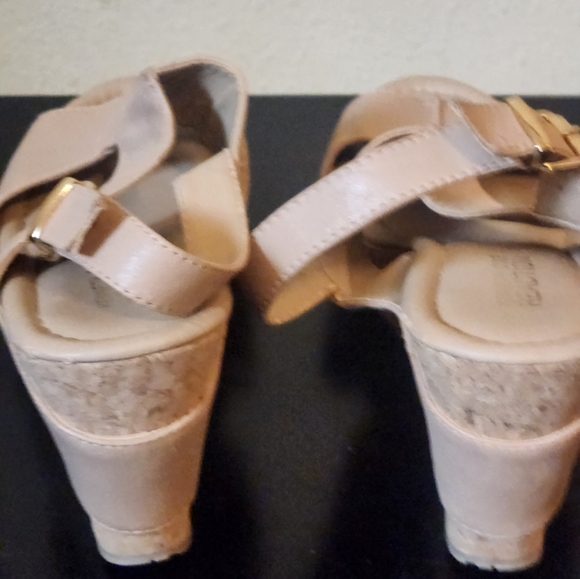 Shoes - Picture 3 of 4